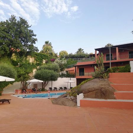 Residenza Mediterranea แซมโบรเน ภายนอก รูปภาพ