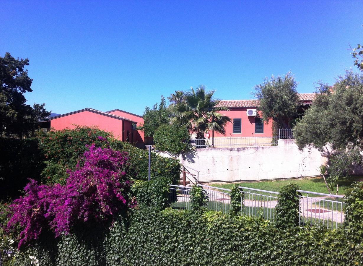 Residenza Mediterranea แซมโบรเน ภายนอก รูปภาพ