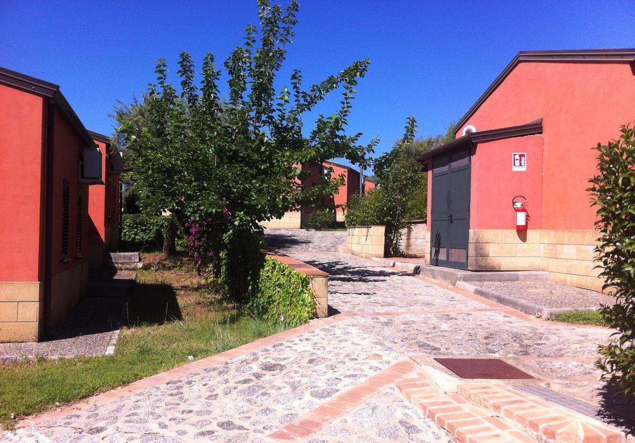Residenza Mediterranea แซมโบรเน ภายนอก รูปภาพ