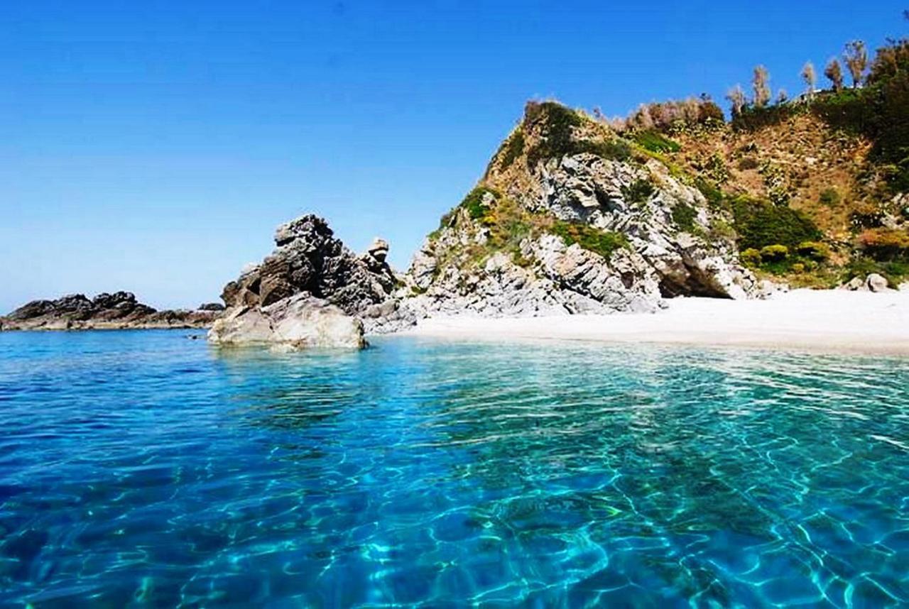 Residenza Mediterranea แซมโบรเน ภายนอก รูปภาพ